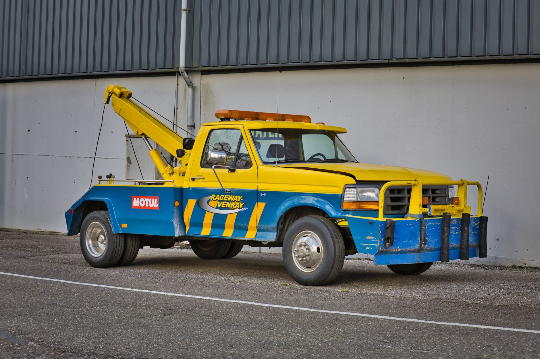 Remorquage voiture équipe à Saint-Nazaire